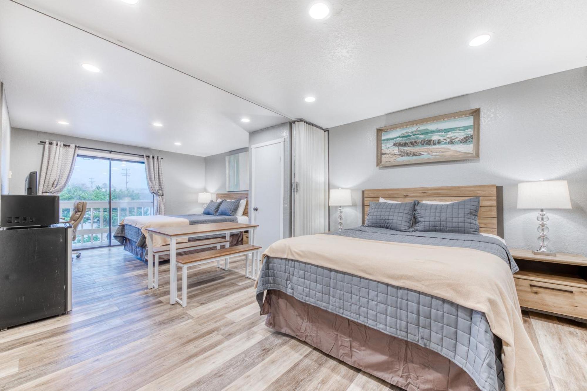 Sea Treasures Hotel
