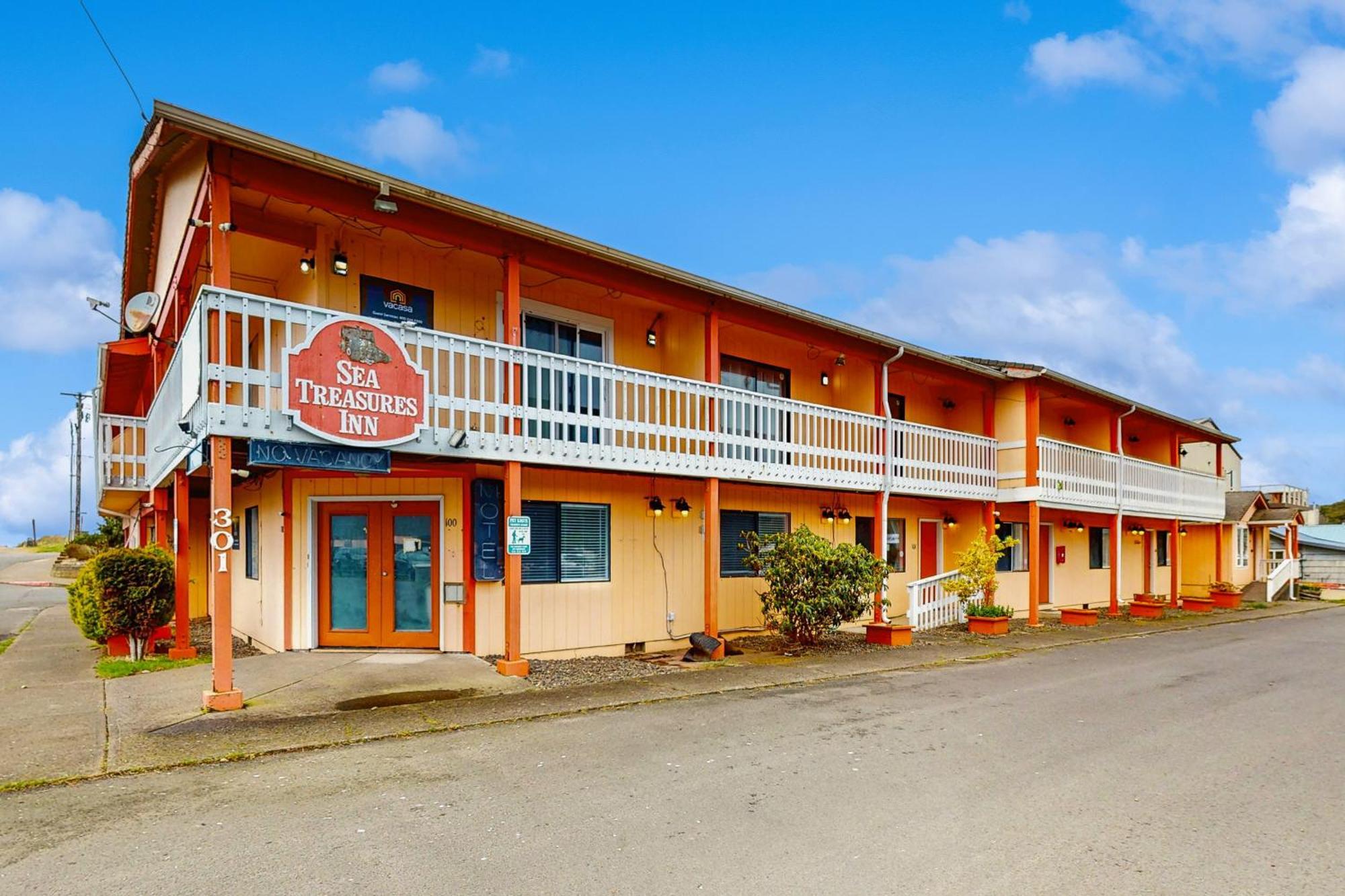 Sea Treasures Hotel