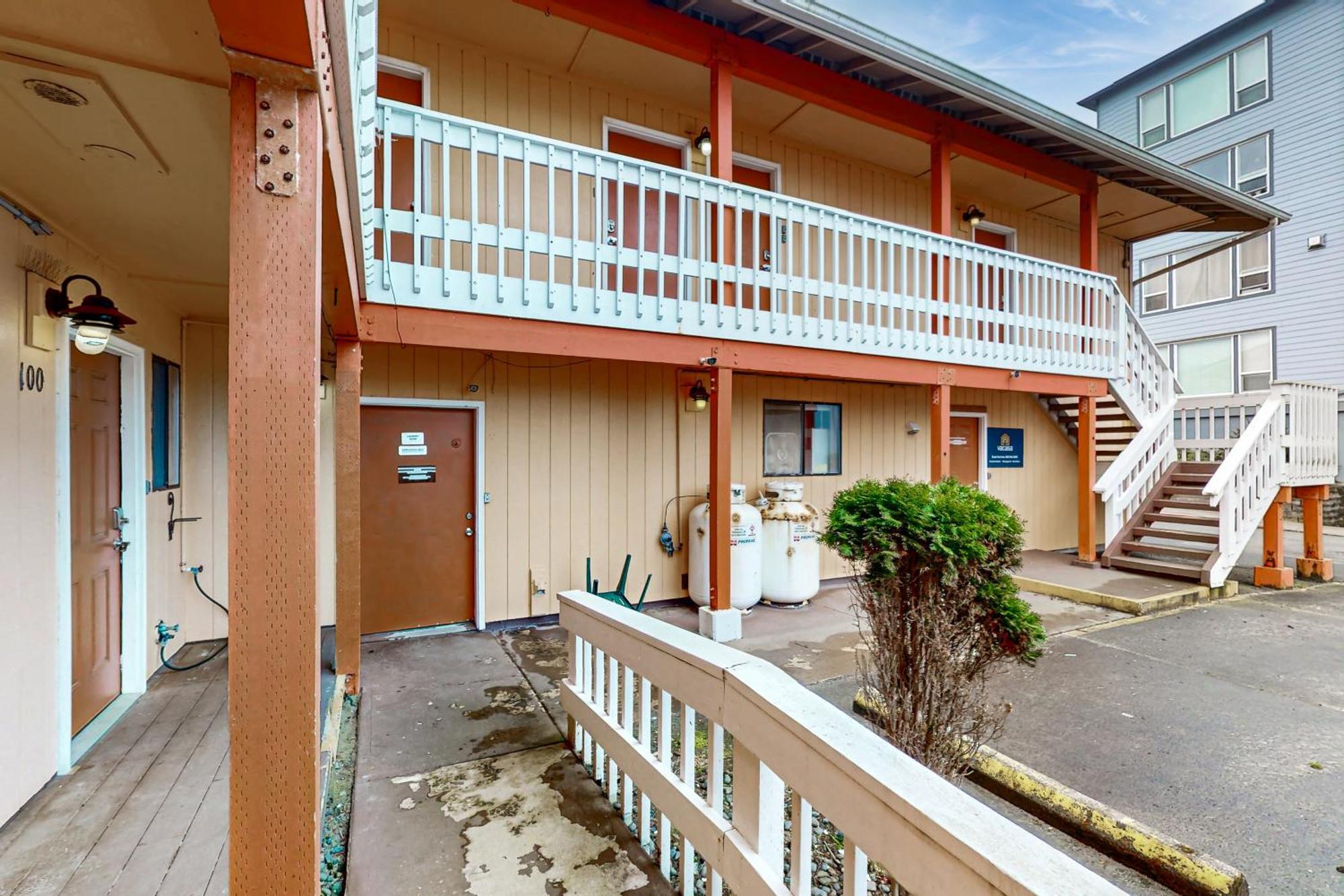Sea Treasures Hotel