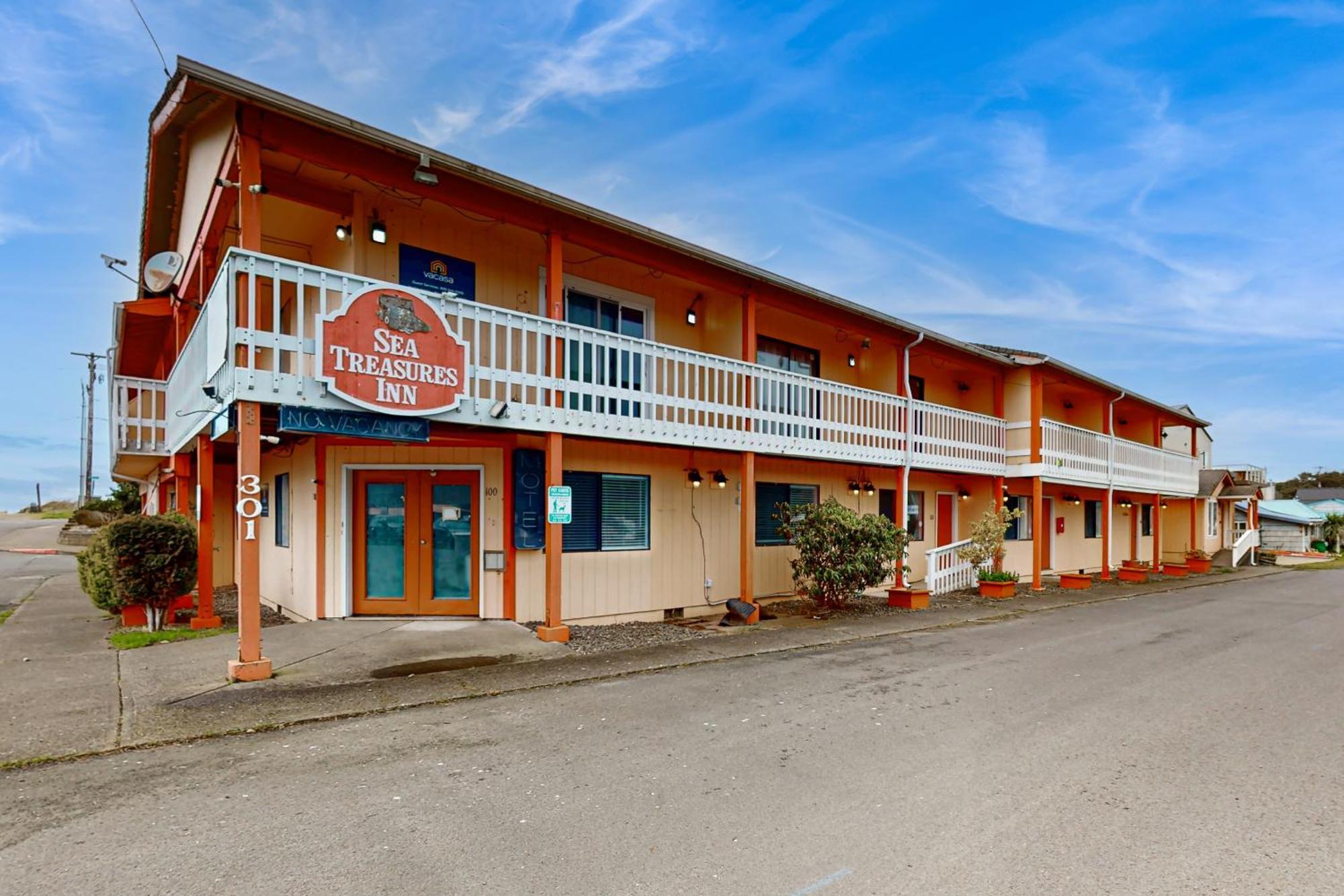 Sea Treasures Hotel